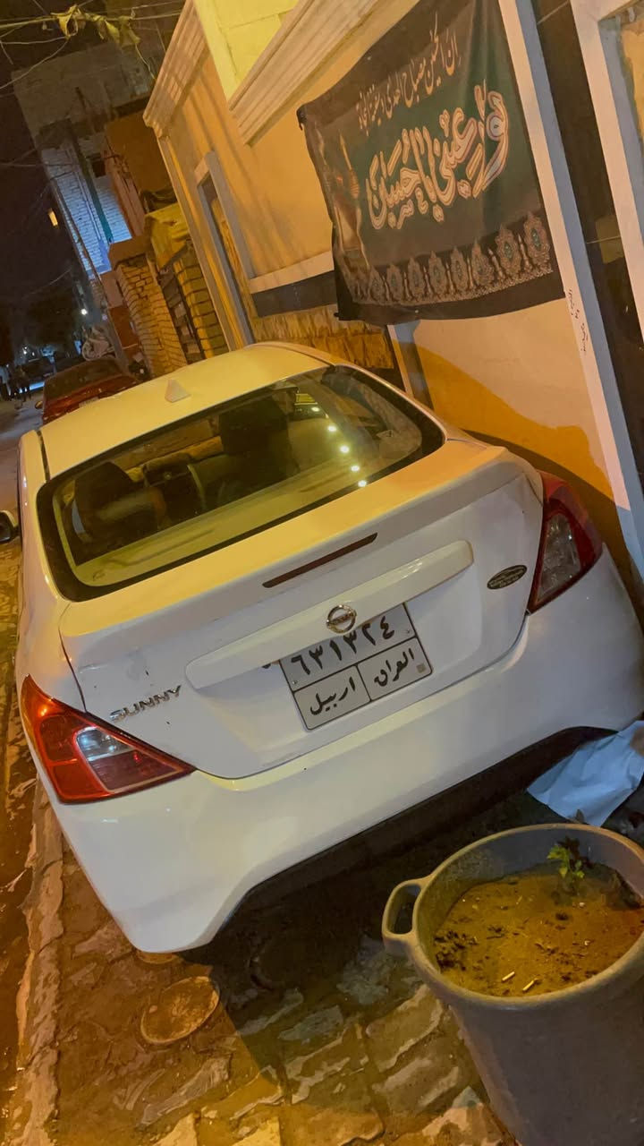 السلام عليكم نيسان سني 21 ماشيه 42الف السياره جديده مناقصها اي شي حادثها جنطه فقط 
سياره 108 وبيها مجال قليل 

‭ 0773 150 7408‬رصيد
*********** واتساب بغداد, العراق
