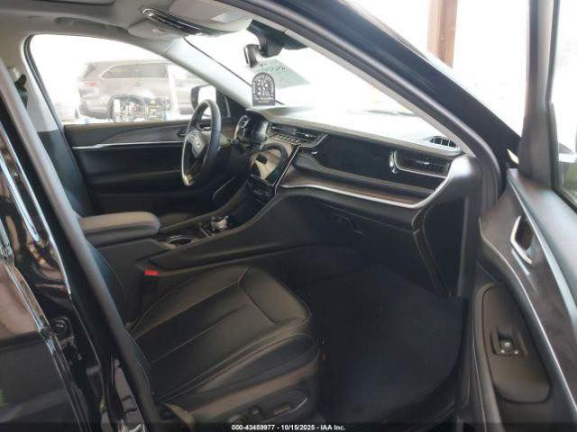 جيب 2024 هايبرد 
ممشى 10 مايل حقيقي فول 3 شاشات 
شغاله محتاجلها برمجة 
السيارة بعمان ابيع بعمان ما ابيع واصل بغداد 
او مراس سيارة في بغداد
كارفاكس كلشي كامل بدون حادث مسبق حيل نضيفة 
اتصال ***********
