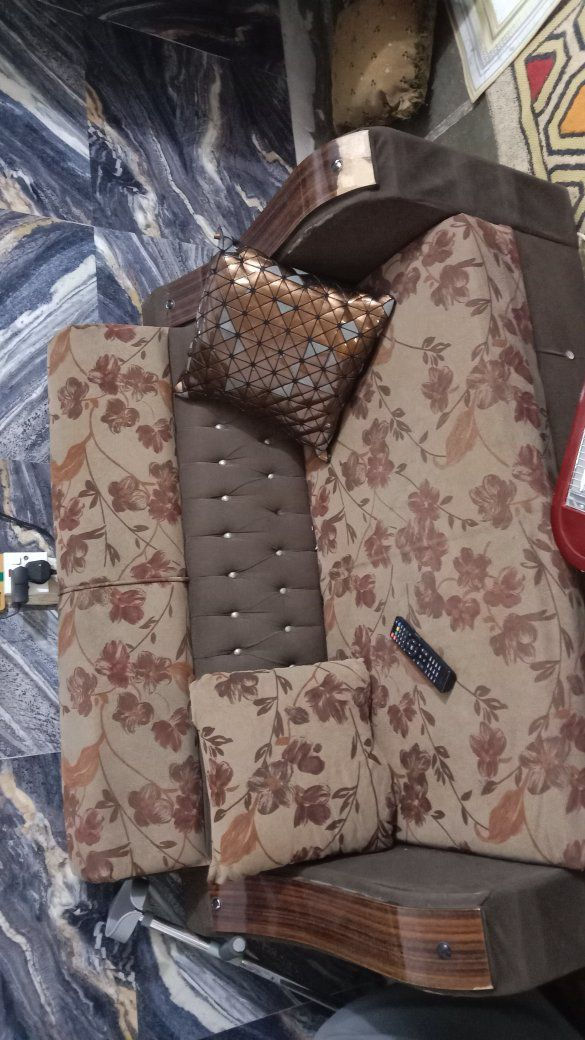 سعر 100
تخم 10 مقاعد مستعمل بس بعده جديد ونضيف خشب صاج ثكيل تكمه فقط وحده من رجل لكرسي مشلوعه تصلح 
اسفنج عالي 
عنوان بغداد الحسينيه الراشديه قرب اسواق علوش


**إذا كنت صاحب هذا الإعلان وتريد حذفه لأي سبب، رجاءا أرسل رسالة إلى الدعم الفني**