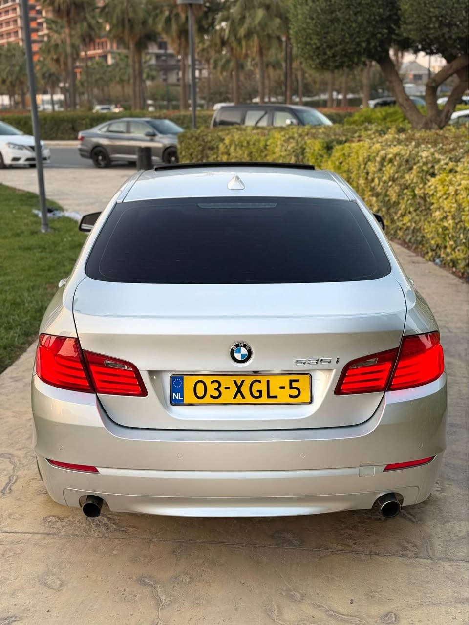 ام موديل 2012 مواصفات امريكي رقم اوروبي تازه داخيل بوه هيچي نيه ده عامي بو دعامي حجم 535i شه ش پستون فول فول مواصفات بس 5 په رده نيه سعري 120$ كه ميك معامله ژ.م*********** أربيل, العراق
