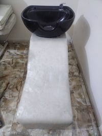 مغسله شعر 250 2مرايات وبوفيا وسط 150  نظيفات جدا 07734711124