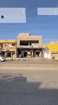 عمارة تجارية للبيع
الموقع في حي سومر مقابل 
200 متر تحتوي على مجمع بالطابق الاول  + قاعة طابق ثاني  تصلح مجمع طبي او سوبر ماركت او قاعة اعراس حسب رغبة المؤجر
***********
***********
