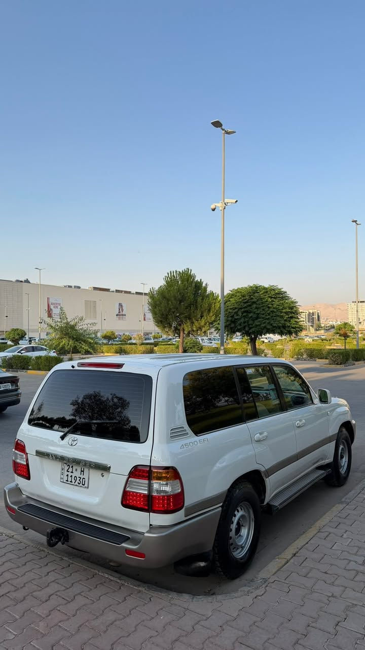 لاندكروزر مونيكا ٢٠٠١ فول مواصفات سيارة گير اوتوماتيك اصولية رقم سليمانية سيارة حيل حلوة او نضيف مواصفات داخل بيجي جامات كهرباء سلاجة تبريد مركزية ٣ مقاعد دبل تانكي گير محرك لوو گير حدادية كلها بشرط سيارة سنوية جديد بي اسمي شرط تحويل او وكالة سيارة بيها قطعتين او نص صبغ بدون حادس بدون دواخل سيارة سعر ١٥٨$ ورقة مكان سليمانية ***********
