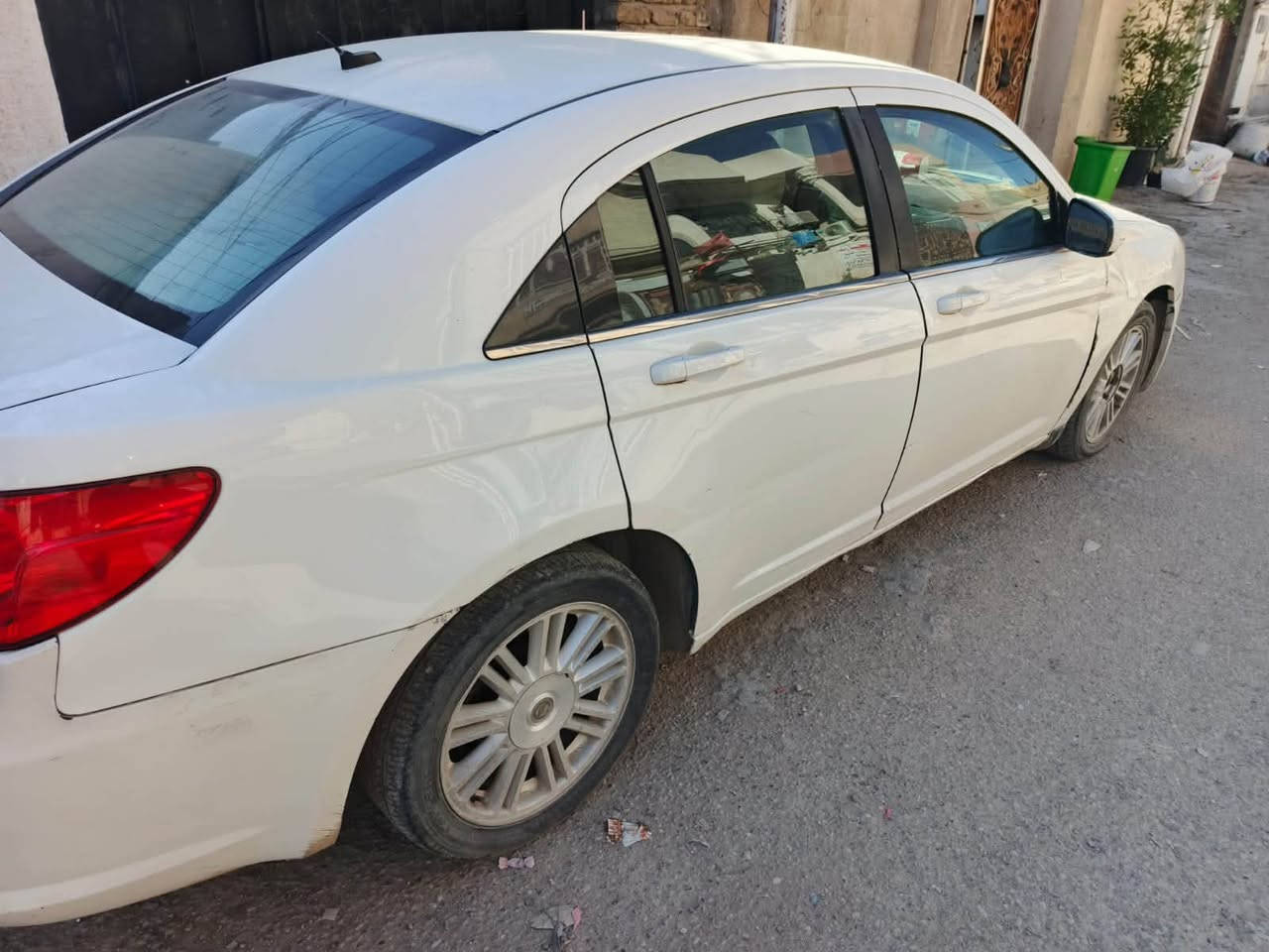 السلام عليكم
سياره كلايسلر C200 سبرنك 
موديل 2009
رقم بغداد 
سنويه نافذه لغايه 30
سياره محور محرك وكير كامري ابو جف انطيك شرط مكفولات تراي وين مايعجبك 
تبريد ينقص غاز بسبب صونده الكبس تعبانه 
بيها نواقص بالشكل الخارجي 
مكفوله من الحادث القوي وضربات فقط شخوط 
سعر المطلوب 70 وبيها مجال 
رقم الهاتف ***********
