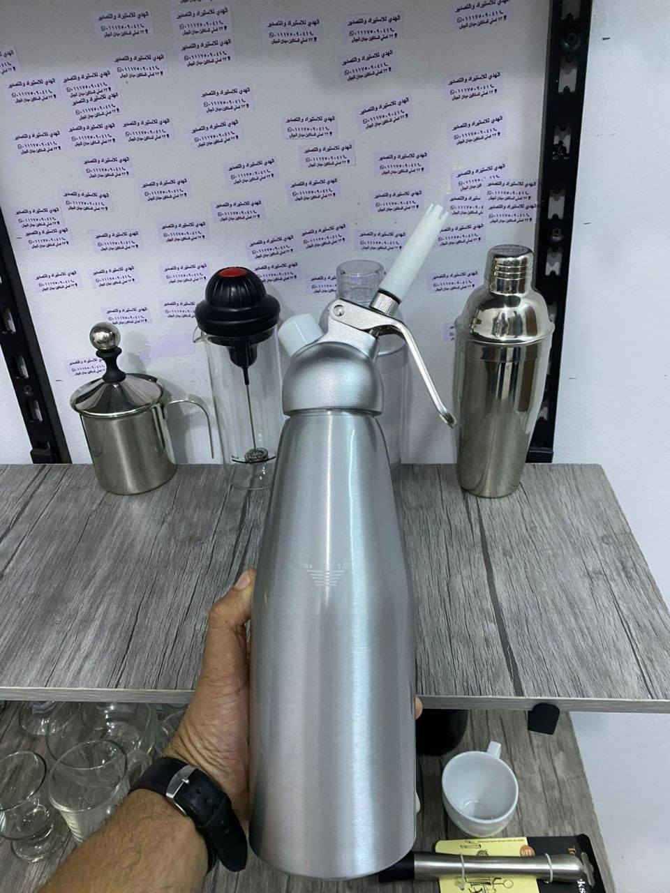 التفاصيل الصغيرة هي اللي بتصنع الفارق الكبير! ✨☕
​هل بتخطط لتجهيز كافيه مودرن؟ أو بتحدث أدوات مطعمك؟ أو بتستعد للموسم السياحي الجديد في فندقك أو قريتك السياحية؟
​في عالم الضيافة، "الرفايع" والأدوات الصغيرة مش مجرد كماليات.. دي هي أساس السرعة، الاحترافية، وتقديم تجربة لا تُنسى لعميلك!
​في [شركة الهدي]، وفرنالك تشكيلة متكاملة من أجود وأحدث رفايع ومعدات البارات والمطابخ المركزية اللي بتتحمل ضغط الشغل وبتعيش معاك:
​🥄 رفايع ومعدات البار والكافيه (للـ Baristas والمشروبات):
​أدوات الإسبريسو والبار: بتشرز الحليب (بمختلف المقاسات)، تامبرز احترافية، مصافي، وموزعات البن.
​أدوات الكوكتيل والـ Mixology: شيكرز، ملاعق بار طويلة، وملاقط الثلج والفاكهة.
​التقديم: صواني تقديم مانعة للانزلاق، ومنظمات الماصات (Straws) والمناديل.
​🍽️ رفايع المطابخ والفنادق (للـ Chefs والخدمة):
​أدوات التقطيع والتحضير: سكاكين شيف احترافية (بمختلف الألوان لمنع التلوث التبادلي)، مسان سكاكين، ومقاشر.
​أدوات الطهي والسكب: مهارس، مغارف غرف، مساكات بوفيه (Tongs) ستانلس ستيل ومقاومة للحرارة.
​الحفظ والتخزين: علب ثلاجة وبوفيه (Gastronorm) بجميع المقاسات، ودوارق السوائل.
​🏨 تجهيزات القرى السياحية والبوفيه المفتوح:
​أدوات غرف الفنادق ومستلزمات الحمام الراقية.
​معدات البوفيه الصغير، سخانات الشاي والقهوة، وموزعات العصائر.
​🌟 ليه تختار منتجاتنا؟
​خامات عالية الجودة: ستانلس ستيل نقي، بولي كربونات مقاوم للكسر، ومواد آمنة تماماً للغذاء (Food Grade).
​أسعار تنافسية: خصومات خاصة للكميات وتجهيز المنشآت بالكامل.
​شحن وتوصيل لجميع المحافظات: مكانك فين ما كان، حاجتك هتوصلك لحد باب المنشأة.
​📊 حافظ على برستيج مكانك وسرعة خدمتك.. التفاصيل الصغيرة هي سر نجاح الكبار!
​📞 للطلب والاستفسار ومعاينة الكتالوج:
​#تجهيزات_كافيهات #تجهيزات_مطاعم #تجهيزات_فنادق #قرى_سياحية #رفايع_مطبخ #أدوات_بار #باريستا #شيف #معدات_فنادق #معدات_مطاعم #Horeca #HorecaEgypt #CafeEquipment #RestaurantSupplies #HotelAmenities #KitchenTools #BaristaTools #بوفيه


**إذا كنت صاحب هذا الإعلان وتريد حذفه لأي سبب، رجاءا أرسل رسالة إلى الدعم الفني**