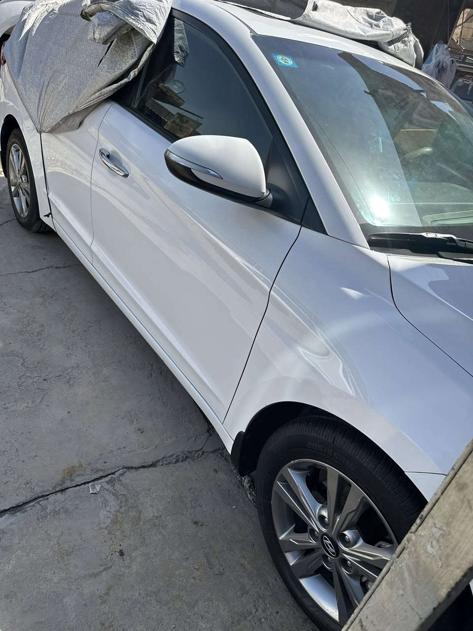 النترا موديل 2018خليجي ماشية 29الف حقيقي السعر 165$بيها مجال بسيط حگ الجية العنوان بغداد شارع الشيخ عمر قرب الدفاع المدني هاتف صاحب السيارة ***********
