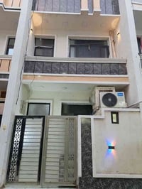 بيت للبيع  بغداد منطعت ال دوانم 07700752607