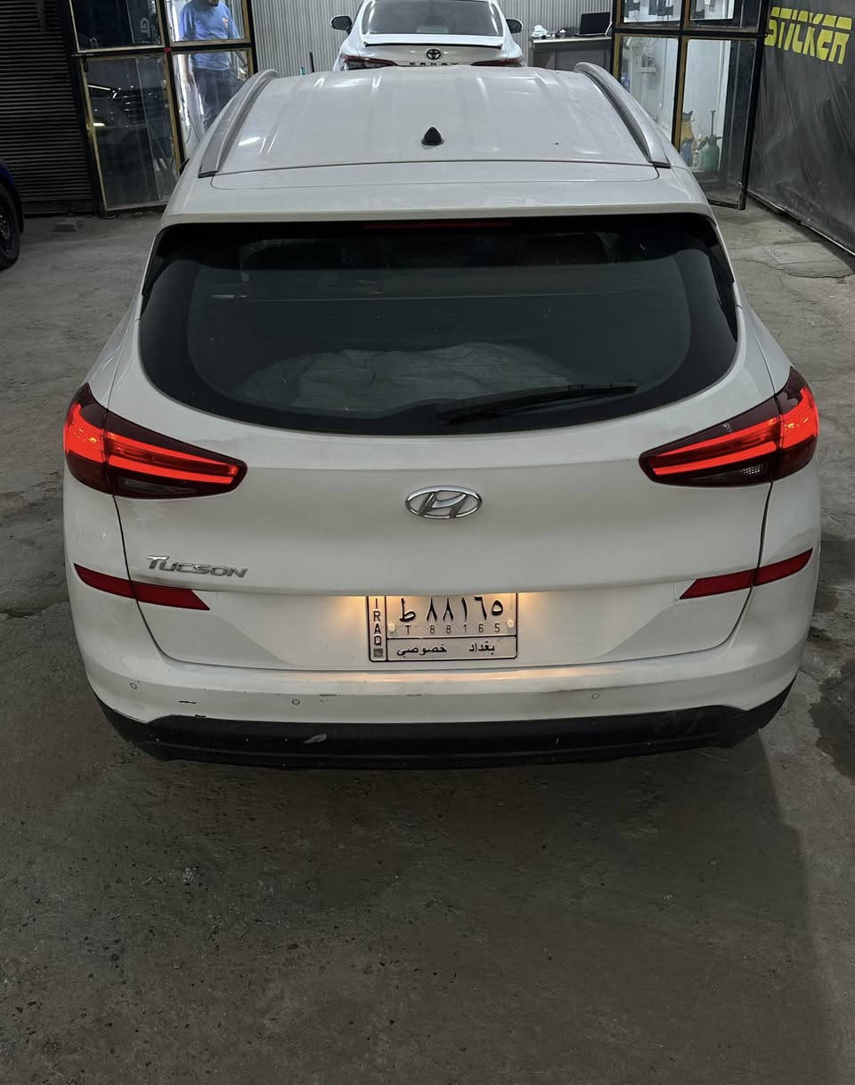 السلام عليكم
للبيع توسان 2019 خليجي
سياره نضيفه (( ماشيه 29 الف حقيقي ))
 مواصفات ♥️
"بصمة تشغيل وبصمة ابواب 
"اشاير بالمري + مري شفط 
"ثلاجة بالجكمجة 
" حساسات امامي  وخلفي  اصلي  
" كاميرا خلفية
" ثلاث وضعيات قيادة
"كروز سرعه
" شحن لاسلكي 
" بلوتوث+ AUX 
"تحكمات صوتية 
"كراسي كهرباء
" دبل ايرباگ
" تحكم ستيرن
" حساسات
" تبريد قطعتين 
" لدات نهارية
" انارة ابواب ومري
السعر(( 189 )) بيها مجال 

ملاحضه . بيه صبغ بلجنطه . شويه بيه شخوط السياره . الله شاهد من 2019 عندي السياره . ماطلع بيه كلشي بيه بلادي 

العنوان / بغداد الاسكان . او البياع  
رقم بغداد بأسمي  
اتصل فقط  ***********
