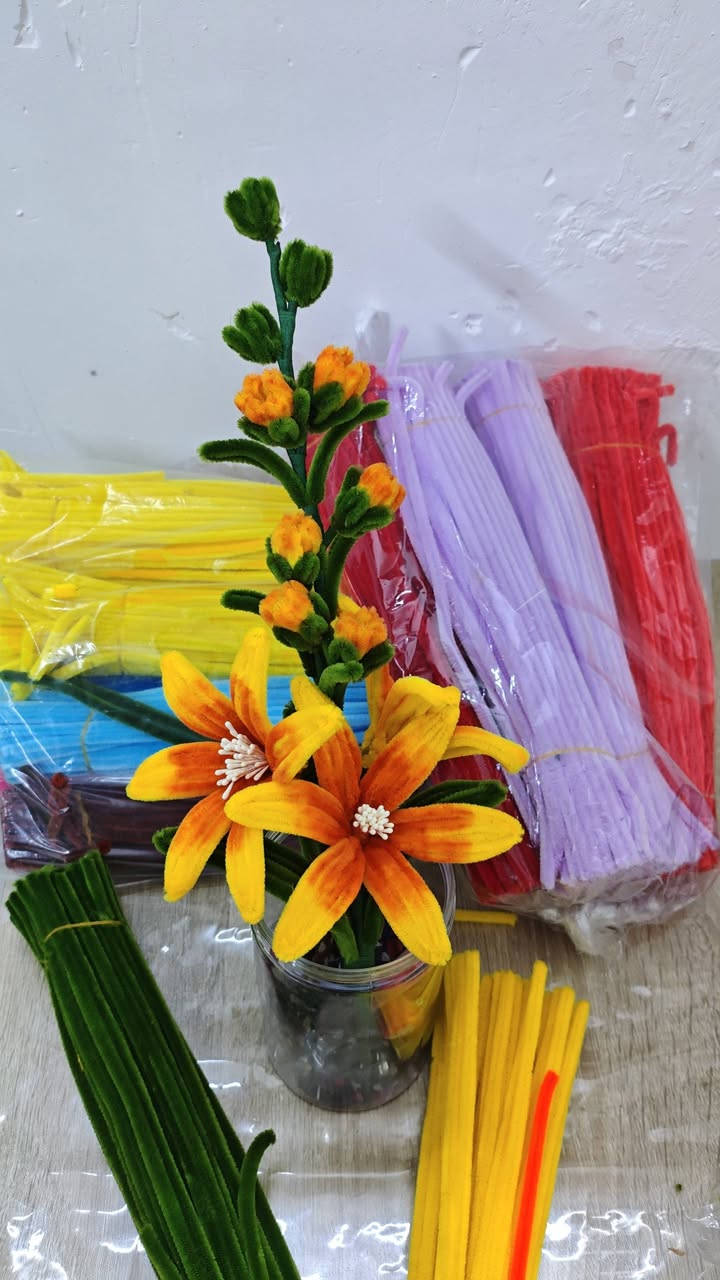 "بلمسات بسيطة وسيم ملون، كدرت أصنع باقة ورد تدوم للأبد 🌸✨. الأشغال اليدوية مو بس هواية، هي تفريغ طاقة وحب."
​"ورد مصنوع بكل حب.. شنو رأيكم بالتفاصيل؟ 🧡🌼"
​"من سيم بسيط إلى باقة ورد تفتح النفس.. الإبداع ماله حدود!"
ورد_سيم #أشغال_يدوية #فن #إبداع #اعمال_يدوية


**إذا كنت صاحب هذا الإعلان وتريد حذفه لأي سبب، رجاءا أرسل رسالة إلى الدعم الفني**