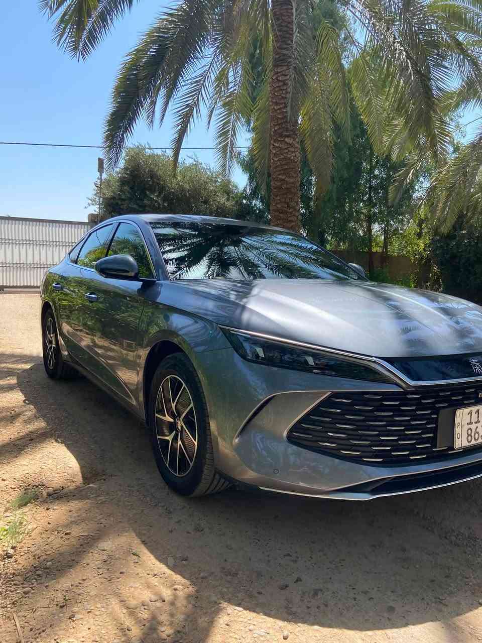 السلام عليكم
BYD QIN L 2025 للبيع 

السيارة لون رصاصي احلى لون بيها 

ماشية 17 الف 

مواصفات السيارة : 

بطارية 120KM 

خمس كاميرات ( تسجيل ) 

بانوراما 

شاشة جبيرة 

تحديد مسار 

مثبت سرعة 

كشن كهرباء 

تبريد قطعتين 

محرك DM-i 5 

وبقية المواصفات معروفة 

وسيارة مسويلها ارضيات تفصال يعني داخلها حيل نظيف 

مكفولة كفالة عامة وشرط السونار وتحويل مباشر بأسمي 

السعر 165 ورقة 

مكان السيارة بغداد الشرطة الخامسة 

***********
