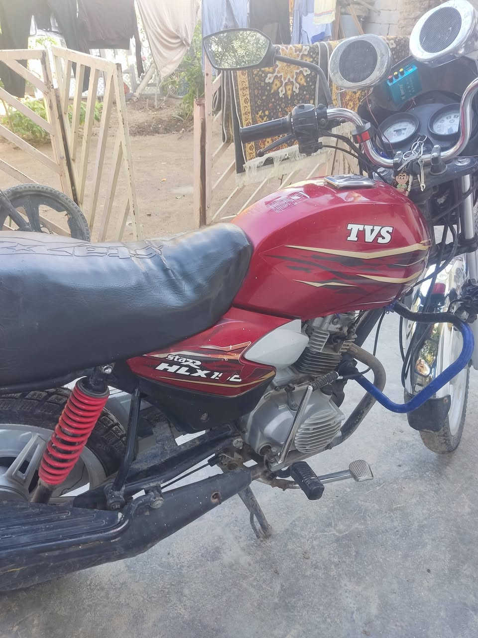 السلام عليكم دراجه TVSكلاسك للبيع  اوراق كاملة شرط ترقيم كهربائيات مابيهة نقص محرك نضيف السعر 800 وبيها مجال بسيط 
الرقم ***********
