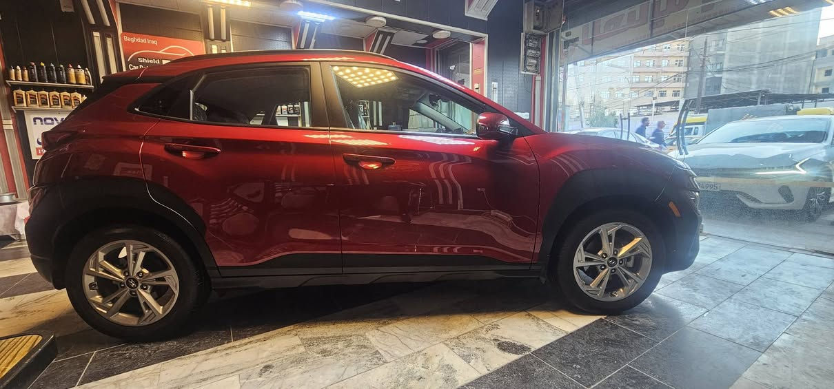 #السلام_عليكم
#للبيع 🚘

- هونداي كونا    Hyundai KONA  (2023)
- رقم بغداد 
- مكينه  2000 DOSH
- ماشيه 29 الف كيلو
المواصفات :-  
* بصمه تشغيل + ابواب
*  شاشه  حجم الكبير + كامرا  دواره
* تحديد مسار + قياده ذاتيه 
* رادار امامي + خلفي + جانبي 
* اشاره بالمري 
* 3 وضعيات قياده 
* تحكم  ستيرن 
* مانع انحدار 
* اوتو ستوب
- حادث السياره  بنيد مصبوغ فقط دعاميه مصبوغه 
-  بدون ايرباك
- صور الحادث مرفقه 
- مكان السياره بغداد   
- للاستفسار 
- ***********

السعر 142  ورقه بيها مجال بسيط
