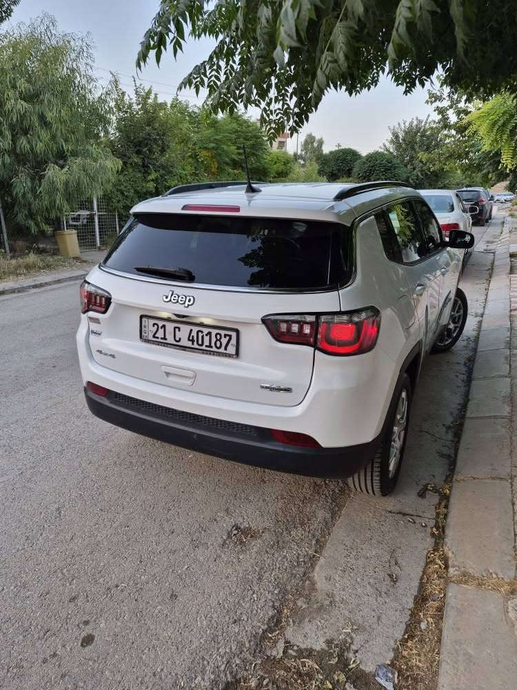 jeep compass 2023 latitude Luxury 4x4

فول مواسەفات تەنها سلاید نیە ژ.م (***********) مەکینە 2.0L تۆربۆ ، تەنها ٣٨ هەزار میل رۆشتووە،  پێش و دواوی کەپسە کامل ئێرباک بە شەرت هیچی نەتەقیوە تەنها یەک چەمەلەخ و دوو پەلە بۆیاخی هەیە بێ ناو ، گێڕ و مەکینە و هەموو گیانی بە شەرت،  بەسمە و شەغال ، رادار ٣٦٠ ، شاشە و کامێرا،  کوشن جلد و کارەبا و هیتەر ، سوکان هیتەر دەبل ئەکسل ، بلاجیکتۆر، بڕێک بەسمە ، تەبرید مەرکەزی.  سەنەوی تا ٢٠٢٨ تازەیە بە ناوی خۆمەوەیە نرخ ١٤٩ وەرەقە و کەمێک مەجال. تێبینی ڕەسمی سۆنەرم داناوە
 (3c4njdfn2pt508075) السليمانية, العراق
