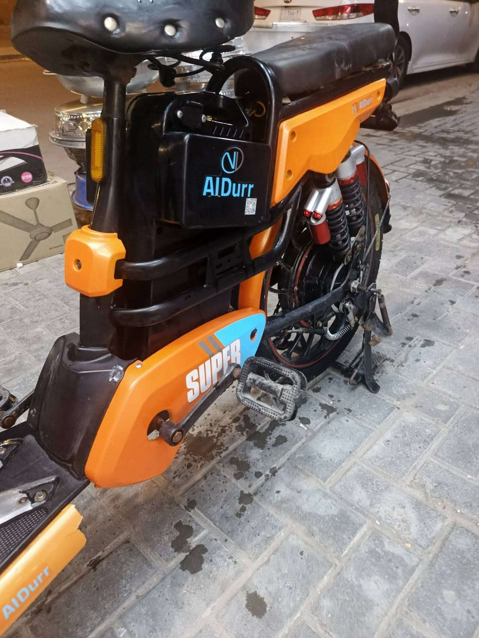 سلام عليكم دراجة شحن البيع 200 بيها مجال ***********
