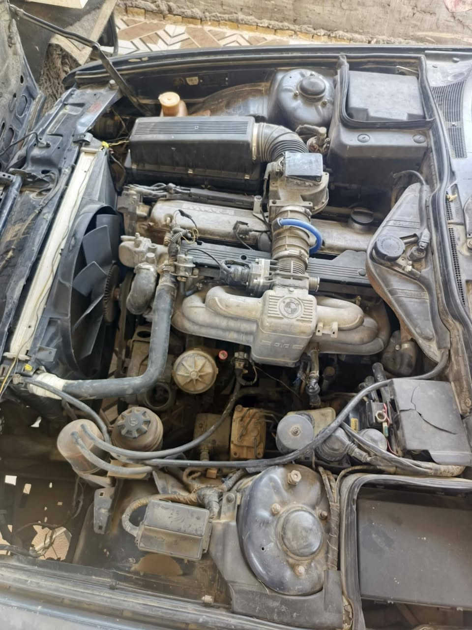 من رخصة الادمن ...BM700 
رقم انبار بسمي سنويه 29 موديل 94 اميل 
عنوانها بابل بالشوملي اوتماتيك محرك 30
لون حبري حداديه70بالميه بطاين جديد كهربائيات السياره شغاله كلها تايرات جيده صدر امامي جيد صدر خلفي جيد سياره محتاجه صبغ 
***********....***********
السعر31&اوبيها مجال
