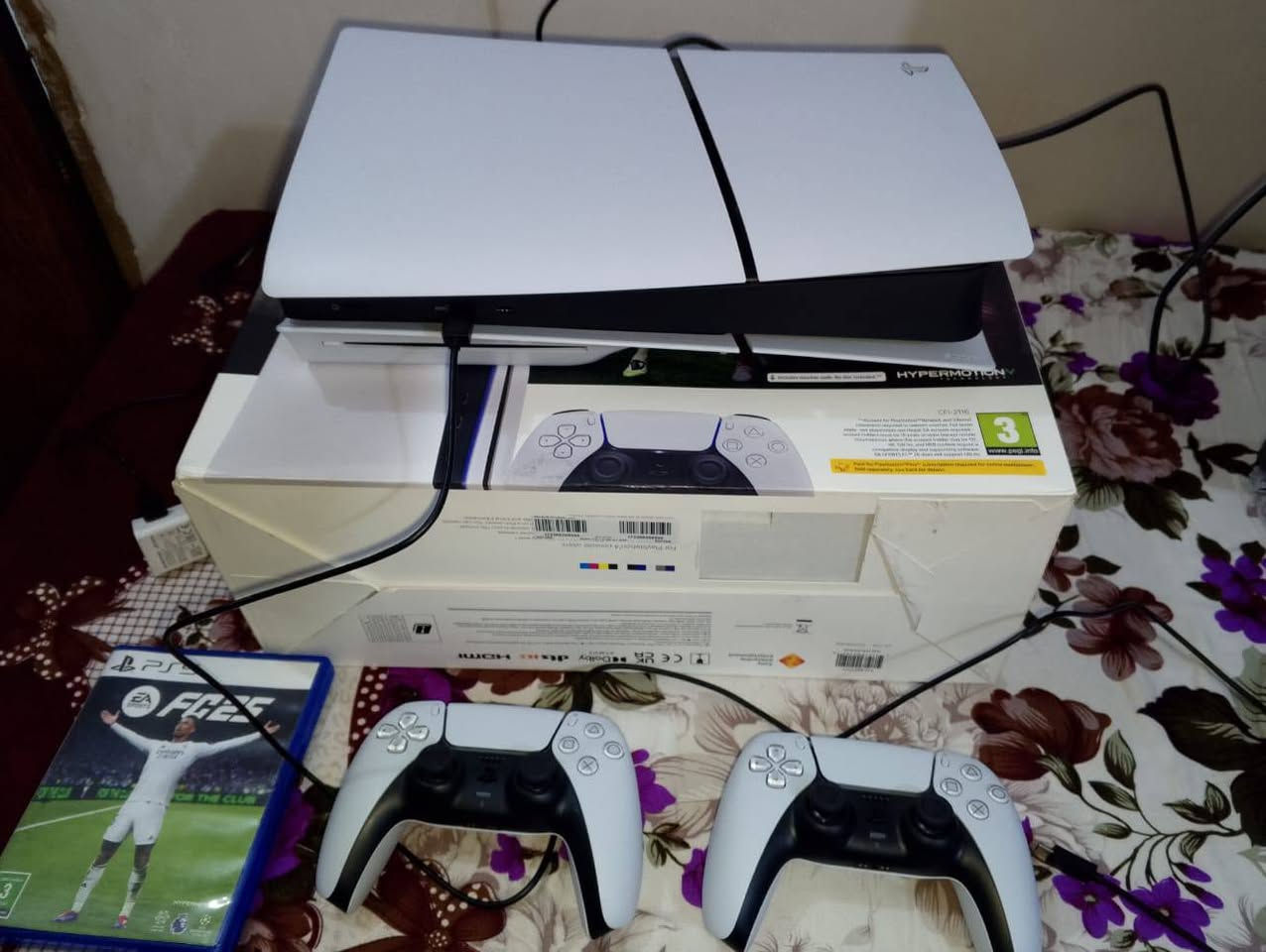 بلي 5 مستخدم فقط اسبوع تم شرائه يوم 12/20/2025 من شركة الاماني  ضمان لمدة سنة يدة واحدة اصلية السعر 675  للتواصل على الواتساب فقط ***********
