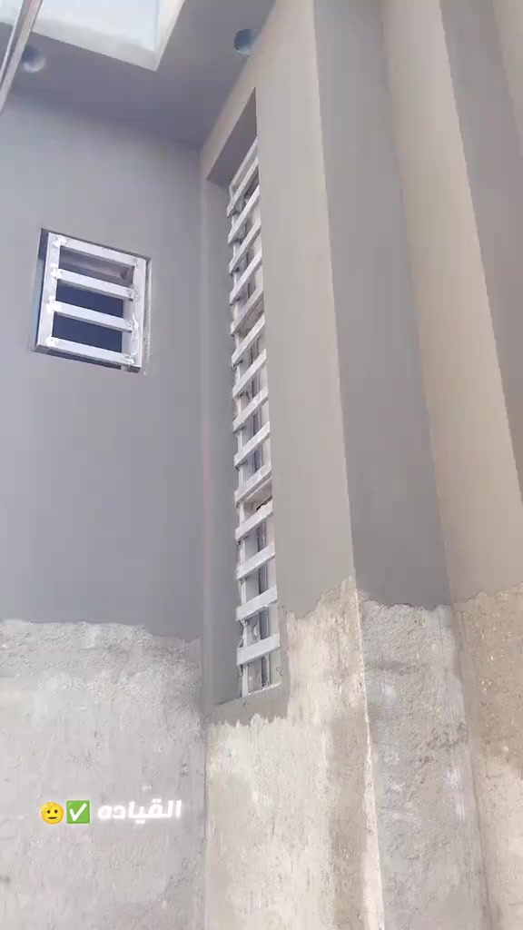 خلفه لبخ متفرغ حالين عل متر وقطعي وعل يوميه اشتغل اذا عل يوميه يوم بيومه *********** بي واتساب
