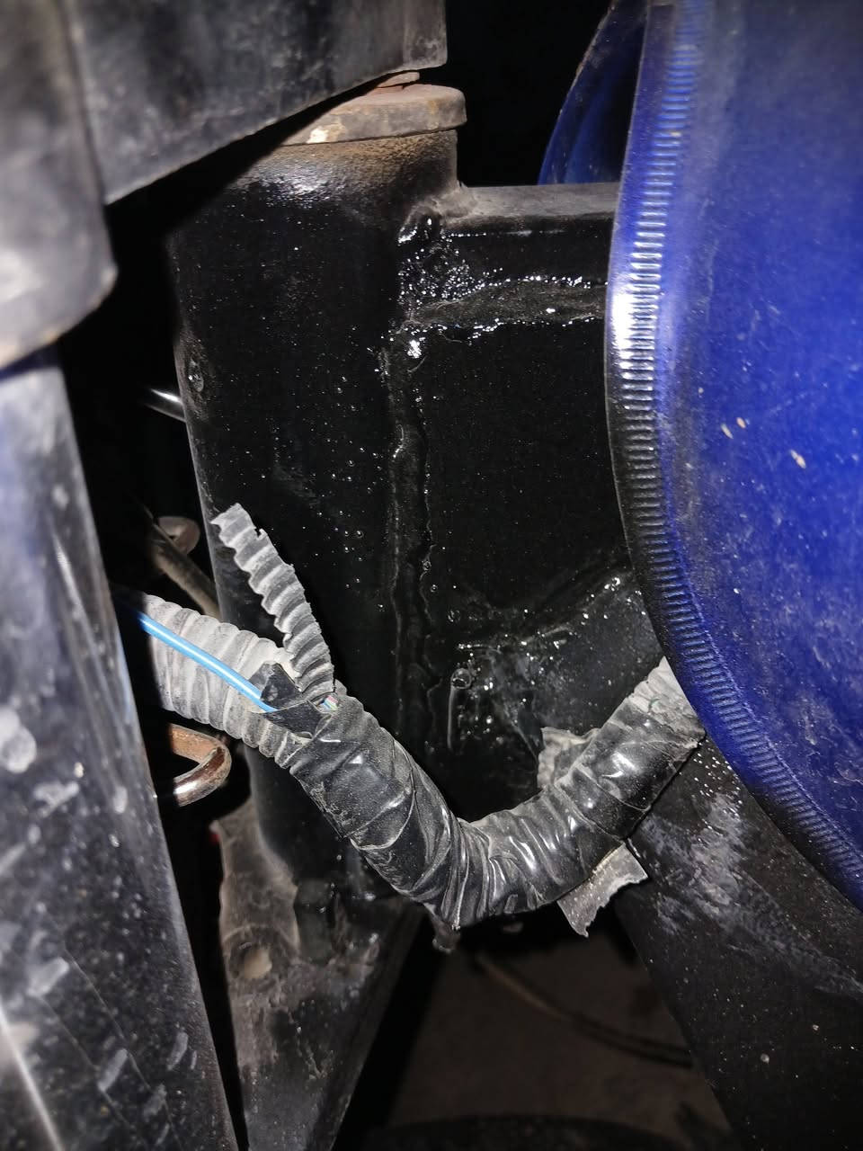 سلام عليكم ستوته البيع اوراق صوليه  موديل 14 شاصي مكفول السعر واحد 350 وبيه مجال العنوان نجف حي نيسان  الرقم ***********
