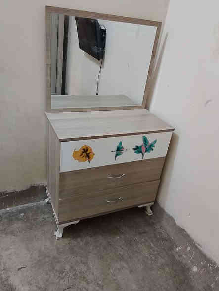 غرفه تركي ٦ قطع سعر مناسب جدا الشراي يتصل ***********
