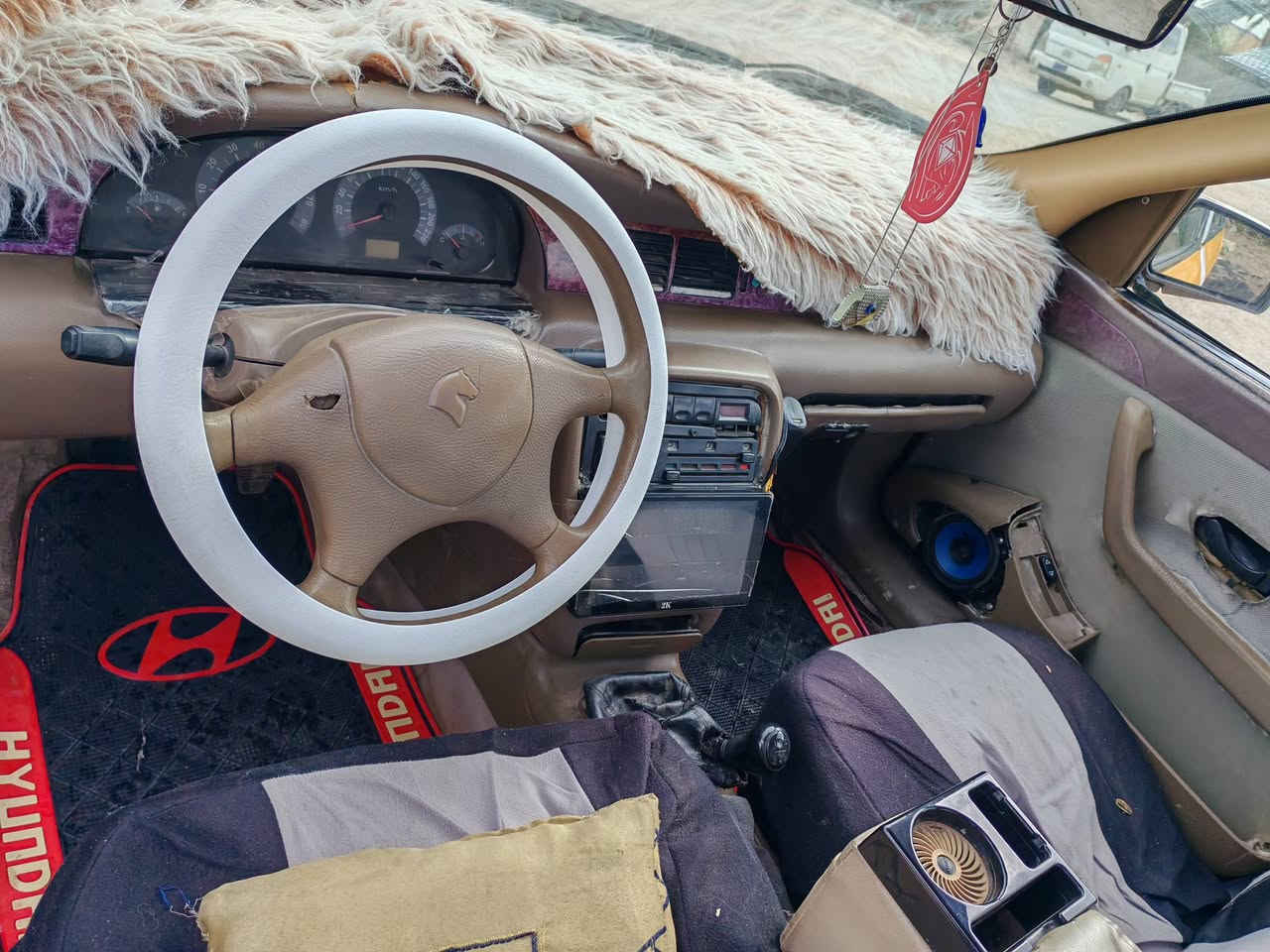 سلام عليكم سياره. موديل 2011  رقم واسط شرط المداور ثاني يوم.. راعيهه بل اسكندريه اني مكاني بل حله  سعر ٢٤ بيه مجال بسيط رقم ***********
