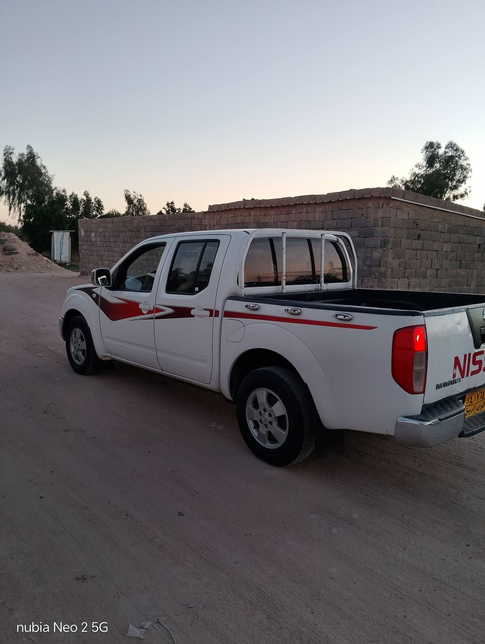 السلام عليكم للبيع نيڤاره مديل 2013  گير اوتو ماتيك
بيها فقط مڪان بارد بباب الخلفي مال بدي والباقي مڪفولة من كلشي لا ضربة ولا فتح ولا تبديل ولا صبغ 

رقم اربيل مداور وكالة مضمونات 

مواصفات SE
مكينه مفتوحة 

مكينه كير حدادية مكفولات 
سيارة جاهزة من كلشي 

السعر (94) وبيها مجال 
مڪان (نجف) 
رقم ( *********** )
