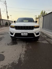 جراند شيروكي 4Xe • ٢٠٢٤ • هايبرد تيربو