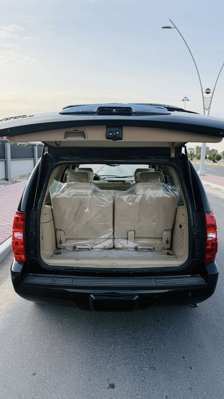 تاهو ( ادوات ) الموديل 2009 خليجي داخل عسلي السياره كلش جديده وجاهزه من كل النواحي كفاله من الضربه والگص والفتح  كم قطعه صبغ تجميل بالخليج  تبريد ثلج كواتم ابلاد طخم تاير جديد  السعر 115$  هاتف ***********  البصره
