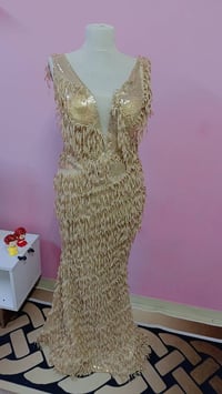 تخفيضات • فساتين • اخر قطع