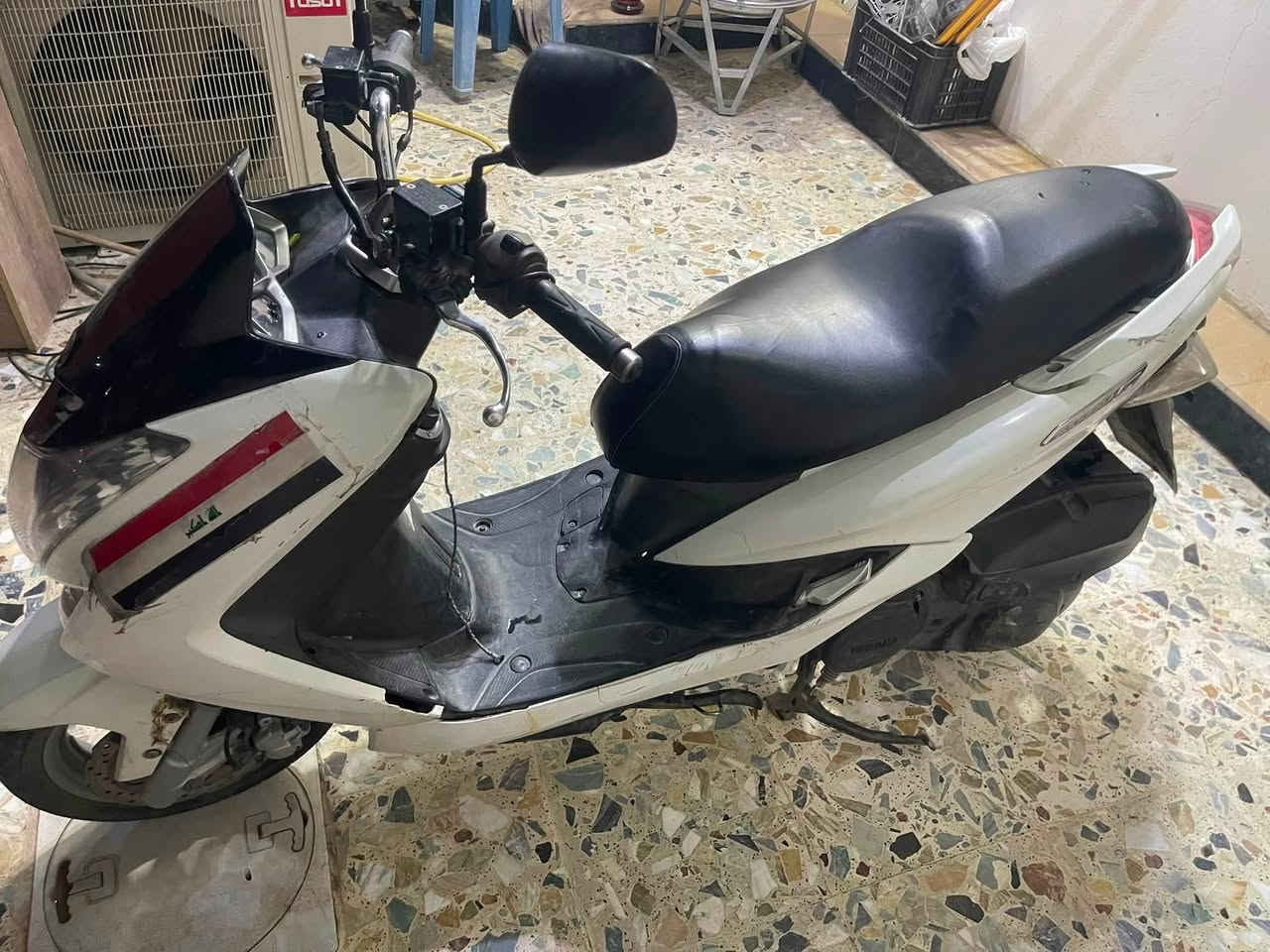 يالله سلام عليكم
دراجه  سي بي دراجه محرك مكفول مجفت جديد كفاله عامه  مثل ما وضح  امامك وراق كامله دراجه حلوه خير من الله 

عنوان بغداد الدوره

***********

