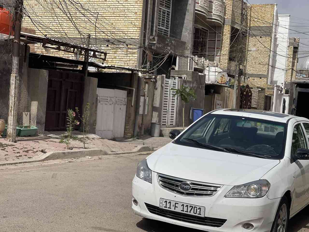 ‏‎للبيع فقط❗️❗️❗️بي واي دي  موديل 2015   فول مواصفات 
 ‏‎رقم بغداد انكليزي باسمي  ابشرط تحويل  وكاله ثاني يوم
‏‎سياره مكفوله  من صبغ وتبديل وضربه  
‏  برغي واحد ما مفتوح من جسمها كل شركه 
🔺كير  اوتوماتيك المرغوب 
🔺دواخل لونين مطعم  
‏‎🔺كير ومحرك ابشرط 
🔺تحكم ستيرن 
🔺حداديه سياره جديده 
‏‎🔺نظام ترحيب
‏‎🔺حساسات خلفيي
‏‎🔺️ اوتو لايت  
‏‎🔺شاشه عرض 
‏‎🔺كامرة خلفيه
‏‎🔺المري كهرباء (ليست قلابة)
‏‎‏🔺حساس اطارات 
‏‎🔺كشنات جلد
🔺سقف سلايت 
ماشيه 129 حقيقي 
ملاحضه كير ومحرك بلادي شركه مملعوب بيها مكفوله بدون فتح بلاديات 
تبريد شغال ثلج  من اخير سياره زيروه  ربع دينار مصرف مابي مكاني بغداد  سعرها 57 وبيها مجال 
الرقم ***********
