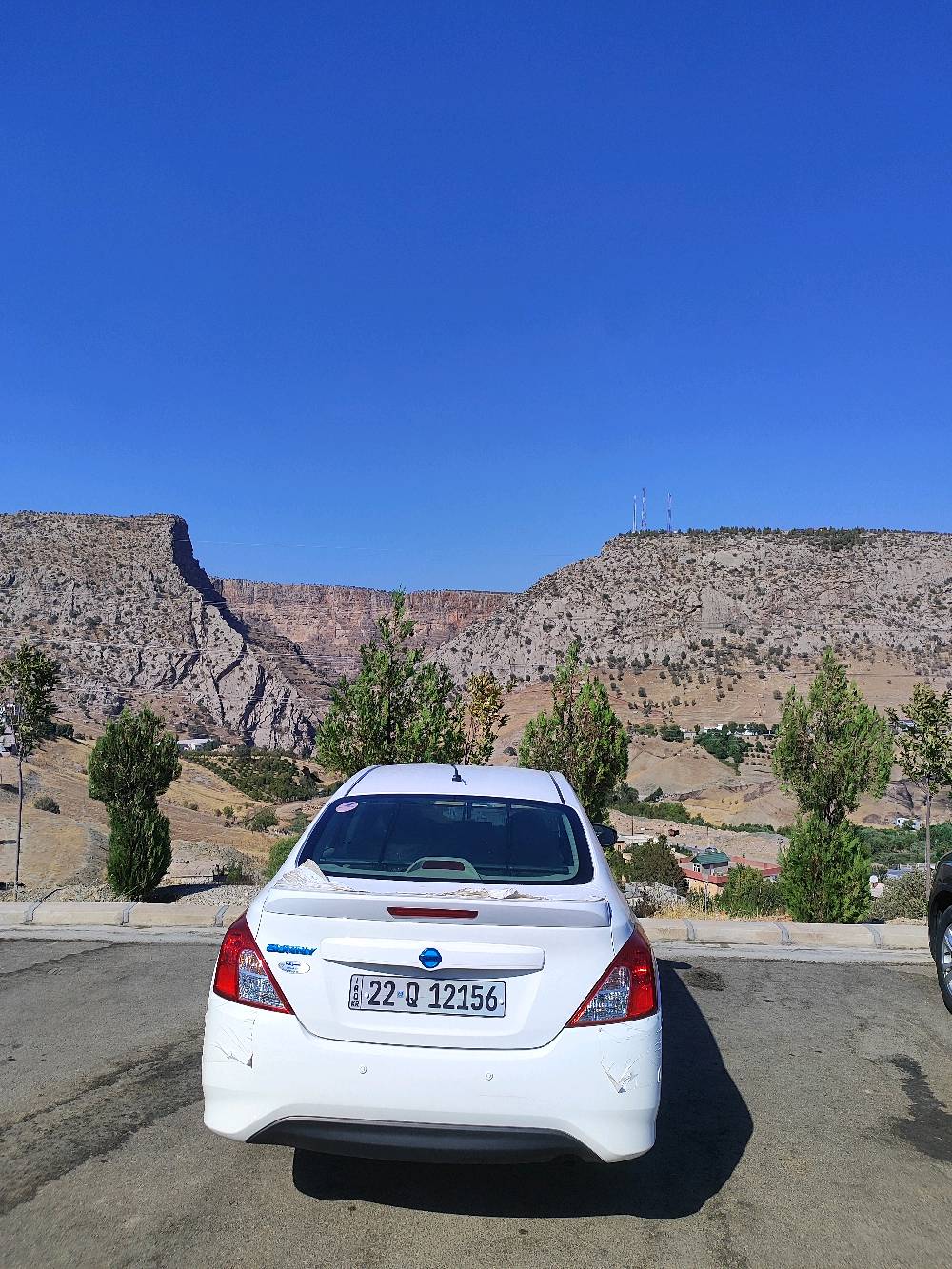 السلام عليكم 
للبيع سني مصري بعدها بحالة الضمان موديل 2025 رقم اربيل بأسمي
هزة لل2027
ماشيه 25500 كفاله من الصبغ 
بيها رصعة بالدعامية الامامية
  اربع جام كهربائي
 تحكم ستيرن جهتين
 شاشة جكسارة
 دوشمة ارضيات و كشنات
 ابواب مغلفة بالنايلون
تبريد قطعتين
اشارة بالمري
سبير منازل
كبات بعدها مطبكة
جنح جنطة
حساسات خلفية
كل الملاحضات موضحات بالصور 122$
 للتواصل ماسنجر فقط
مكانها بغداد / المشتل