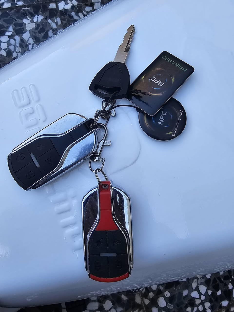 السلام عليكم سونك خمسة كير موديل 2025 دراجة نضيفة ماشية 4 الاف نضافتهة كدامكم مصور كل تفاصيلهة ما بيهة شي عاطل مكينة خرسة ممفتوحة دهن موتل اوراق كاملة ويالة عنكبوت تايرات جدد بصمة وتشغيل عن بعد ونظام تشغيل كارت مكاني بغداد الحسينية رقم ***********
