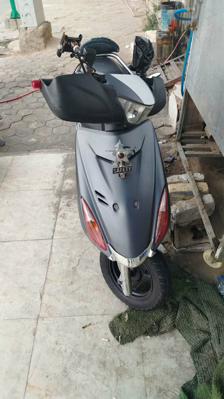 ادرس للبيع الدراجه مكفوله من كلشي السعر  850  للتوضيح ابيعه بدون الغراض الي مشدوده عليه بس النيكل الك
***********
