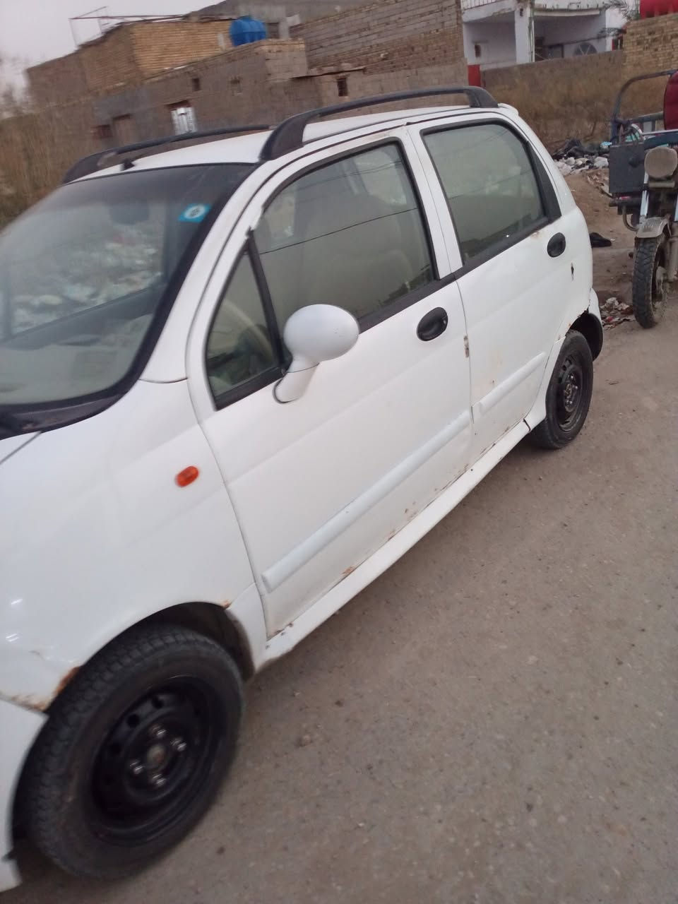 كيو كيو البيع سياره مناسبه وحلوه اتو كير محرك خير من الله موديل 13كهربأيات شغاله رقم الدولي الجديد السعر 25وبيه مجال وكلشي موجود بسوك***********
