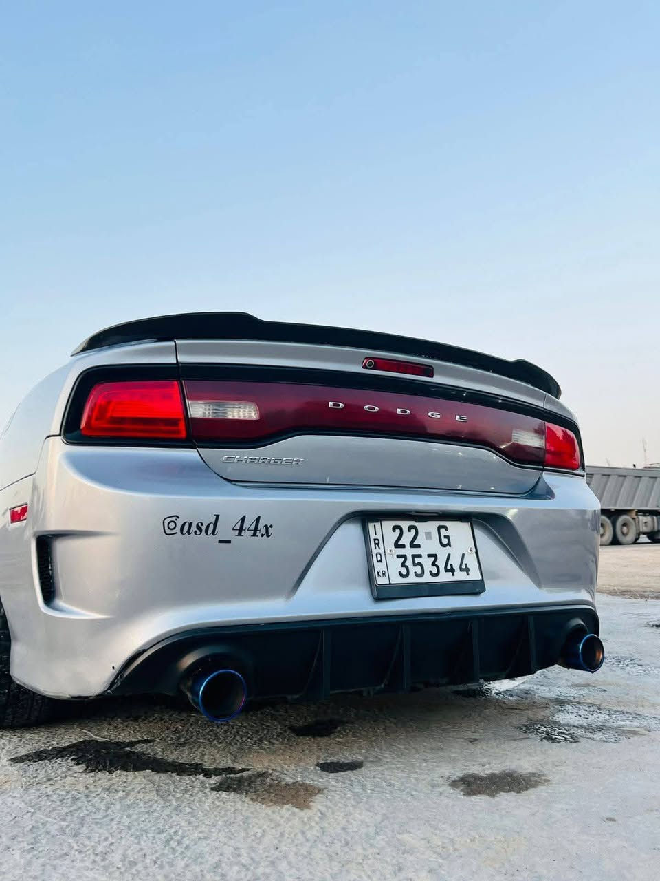 مكلف بالنشر
للبيع جارجر موديل 2013 رقم اربيل مالكه عربي سنويه ل29 وارقام جدد انكليزي بيها جاملغ وبنيد بدون دواخل وباب صبغ فقط محرك وكير كفاله حداديه جديده تخم تاير جديد تشغيل عن بعد سياره جديده كلش ممشتغله خط
العنوان بابل السعر 150 وبيها مجال
الاتصال ***********
