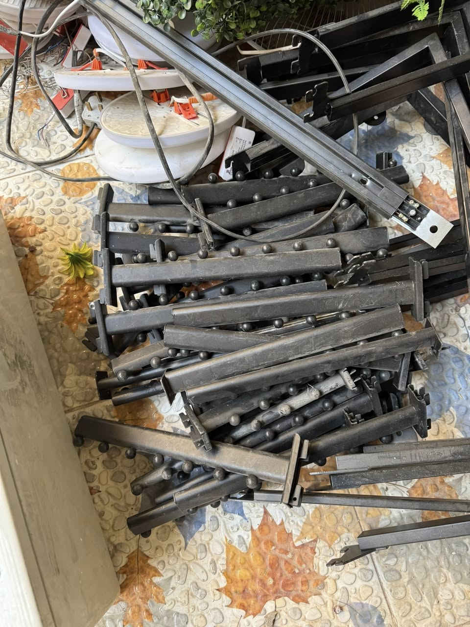 مستعملات انظاف 20 سكه 15 يوو 30 ذراع
***********
