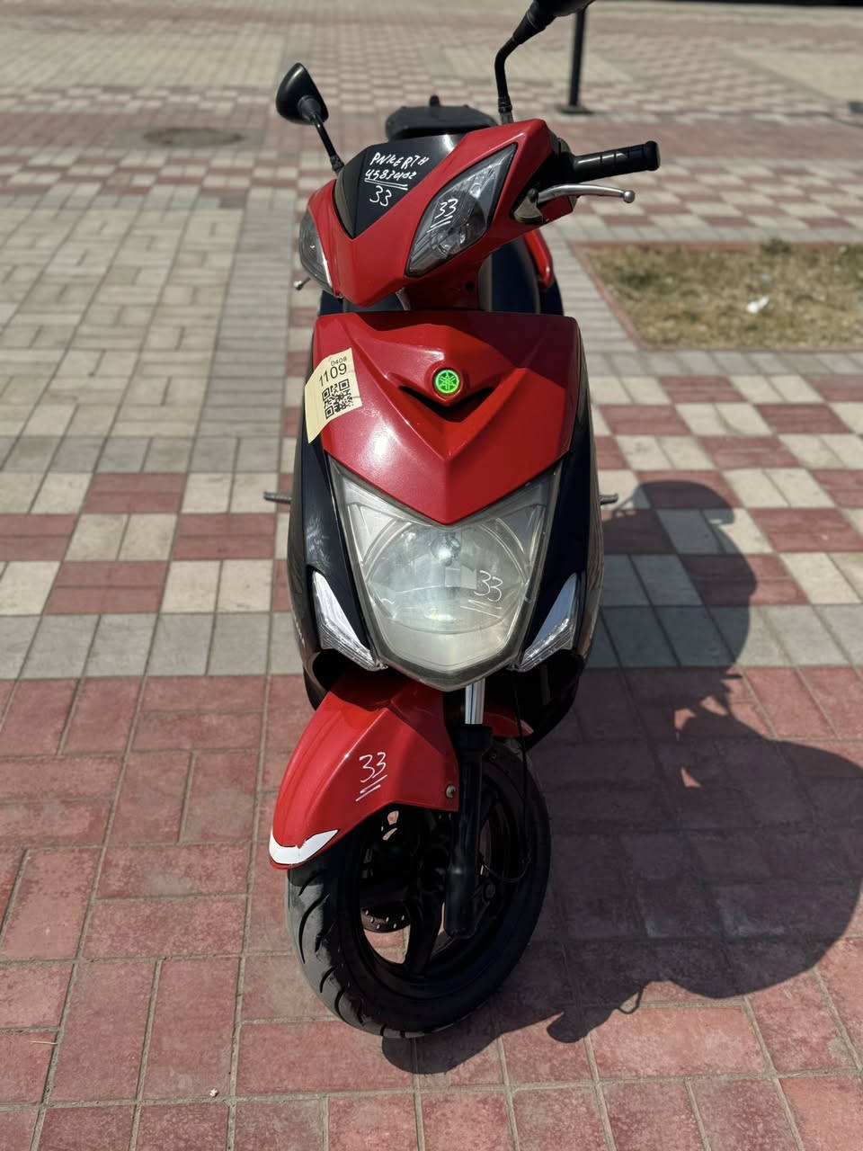 سلام عليكم للبيع دراجه سكنس لد  ياباني الأصلي ستان حساس نوزل خطين  طلاعت ماشيه 10الف دراجه جديده مال رمبه مكينه  اذا برغي مفتوح ترجع بعد الاصلي اوراق كامله دراجه جديده مال رمبه مكفوله كفاله عامه شلعه معدل خير من الله شرط علفحص اذه مفتوحه ترجع مكان بغداد الكرخ الصالحيه السعر مليون وبيهه  مجال مستعجل على بيعتهه والاستفسار الاتصال***********
