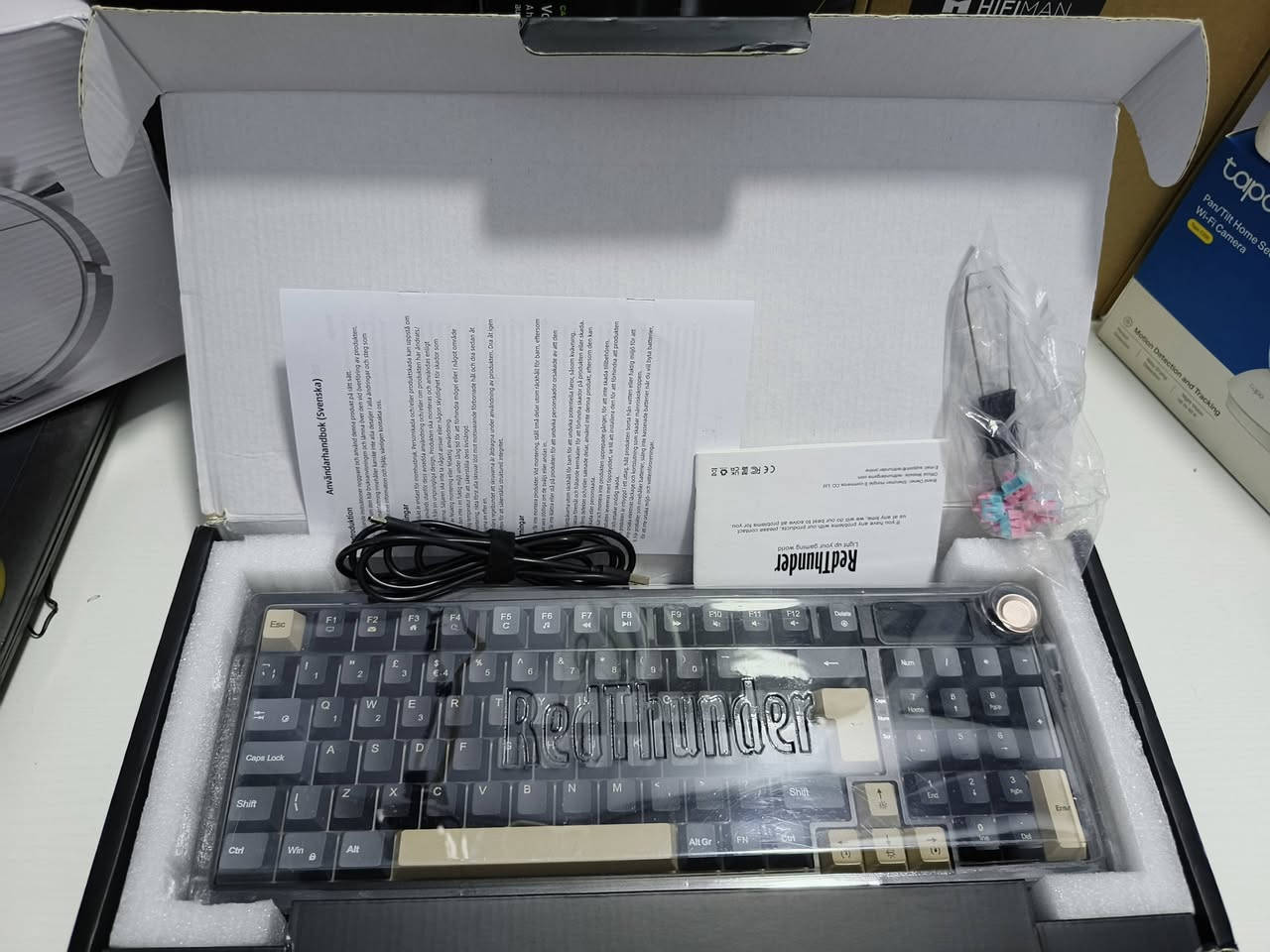 كيبورد Redthunder k95 ميكانيكي مع شاشة تحكم بالالوان والاعدادات وبارية بحجم 8000 مللي امبير 
السعر 55 الف


**إذا كنت صاحب هذا الإعلان وتريد حذفه لأي سبب، رجاءا أرسل رسالة إلى الدعم الفني**