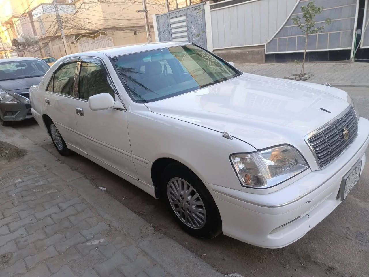 ياالله سلام عليكم ملكه تيوتا كراون 2002 لون ابيض لؤلؤي 3 دكم برده  مكينه ديفور جبير رقم كركوك الماني سياره مفحوصه قرار 48 ومدفوع كمرك باقيه ع رقم  متعممه بكل العراق  مكفوله من الكص ونقل الجثه صبغ عام فقط حداديه ومكينه وكير كارتون تحويرت نجف فوك وجوه سياره مكانه نجف السعر 105 وبيه مجال قليل حك الجيه لاستفسار ***********
