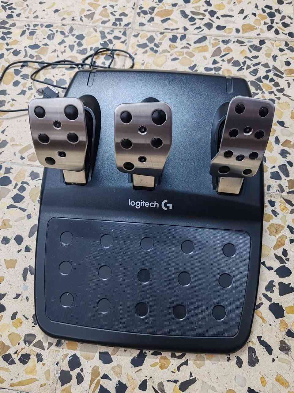 g923 نسخة اكس بوكس وبيسي
نضافه 95٪ استخدامه جدا بسيط بدون كارتونه مكاني بغداد الي يفيده يخلي سعر


**إذا كنت صاحب هذا الإعلان وتريد حذفه لأي سبب، رجاءا أرسل رسالة إلى الدعم الفني**