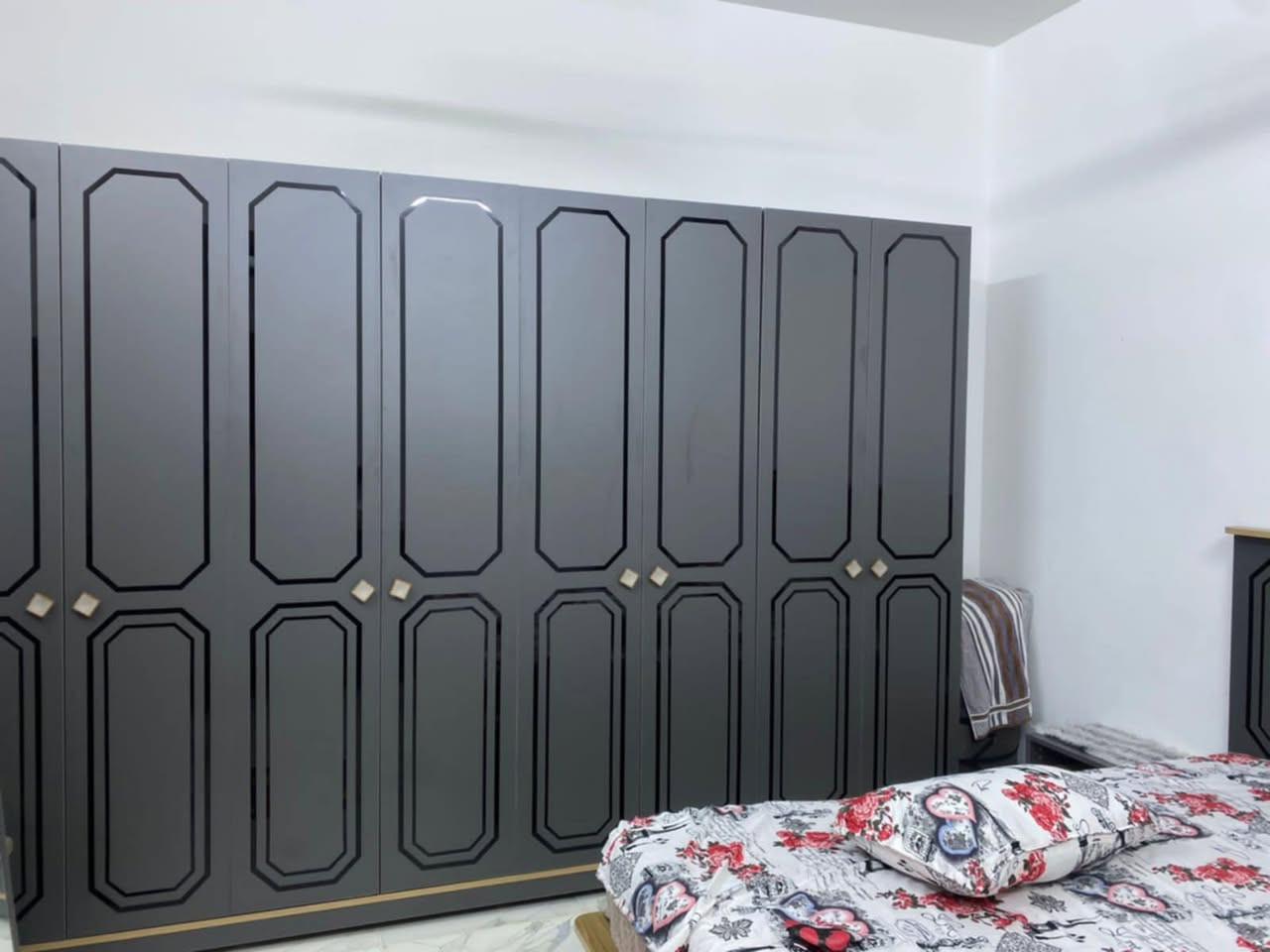 غرفه نوم جديده بعدها ما مستخدمه هواي صارلها شهر رايديها بمليون ونص الشراي يتفضل خاص الغرفه كل خدش مابيها


**إذا كنت صاحب هذا الإعلان وتريد حذفه لأي سبب، رجاءا أرسل رسالة إلى الدعم الفني**