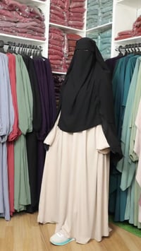 ملابس • للبيع