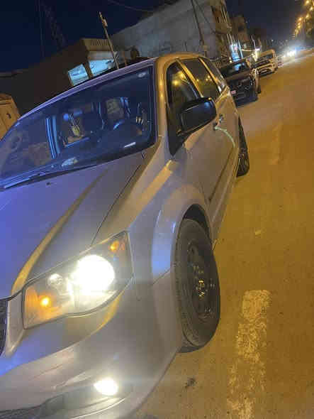 لبيع دوج كرفان مديل 2016 مكينة كير مقفولات جاملغ الخلفي اليسر حادثه فقط وبال بالعراق صبغ حزام جمالية تخون تاير صدرها تدفئة تبريد سيارة جاهزة من أين نقص هزة جديدة رقم أربيل تحويل ثاني يوم باسم خالي سياره شواصي والغود مكفولات ￼ السيارة أحلى من الصور مكاني بغداد الحرية رقم موبايلي *********** أي استفسار حاضر مواصفات السيارة عادية سعر 125 وبيها مجال سيارة مال جناي
