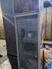 ثلاجه نضيفه وتبريد السعر150الف 07875462436