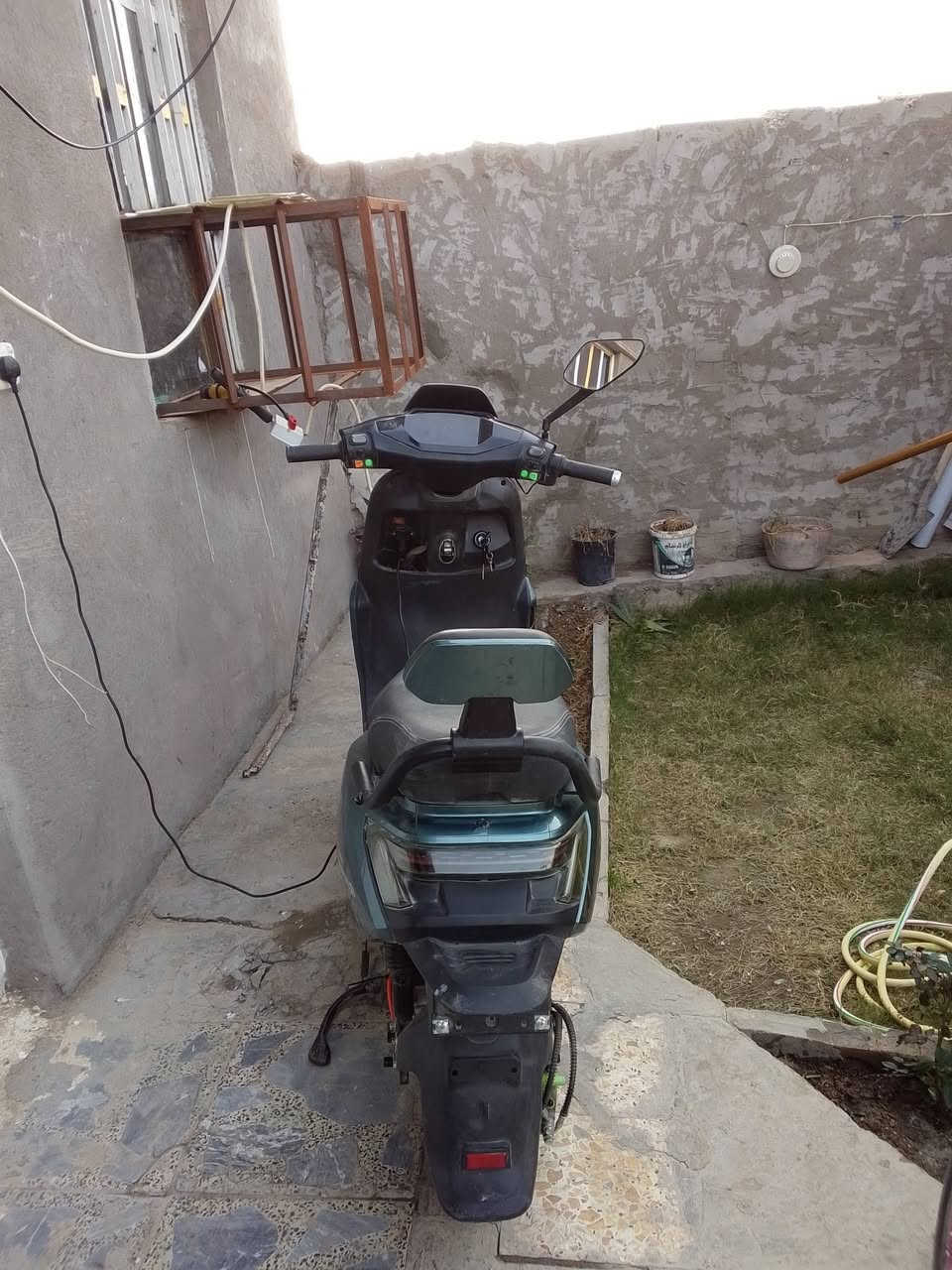 السلام عليكم للبيع دراجه شحن سته بطريات جديده موديل 2026درجه جديده مفوله كهربائيات  كله كماله نضام R دبل شاره نشرات بيه من جوه ويه البرك ليت عالي ناصي بكليت شغال مكاني مقبل منشه نصر ***********5 

السعر 550بي مجال
