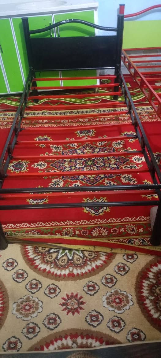 جرابي جددللبيع عدد٣ الوحد٤٠ قفل ماخذين الوحد١٠٠ كاونترمرمر٣ قطع ***********
