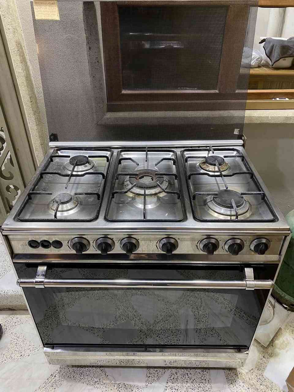 للبيع فرن كهربائي نظيف وشغال شرط عل فحص تاخذه وطباخ منزلي 5 عيون نظيف مابي اي عيب شغال شرط عل فحص
ثنينهم على ١٥٠ الف 
مكاني : حي فلسطين قرب جامع طه رشان
رقمي : ***********
