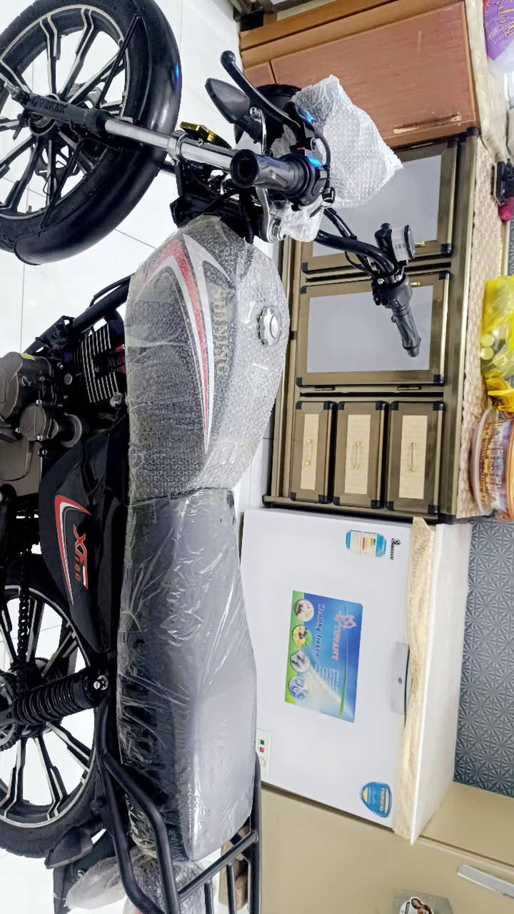 السلام عليكم شاينك موديل 2025 دراجه جديده بعدها بل جيس الباب الاول الشكل الجديد شكل ال26 ويل كب الجديد جاهزه اوراق مال  وكيل كاملات 5اوراق الشراري يتصل مكاني حله شاوي يم فلكت غرفت التجاره السعر 800 مال بيع وهذا رقمي ***********
