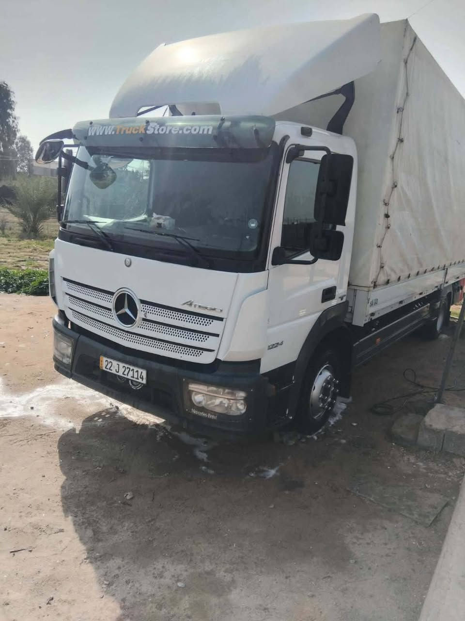 السلام عليكم سياره اتيكو موديل 2015 للبيع فول مواصفات سياره ابلاديه على وضع شركه مكينه سته ثمانيه برقي تخم تاير باب جك سياره جديده بمعنى الكلمه للستفسار اتصال على رقم *********** مكان سياره بغداد
