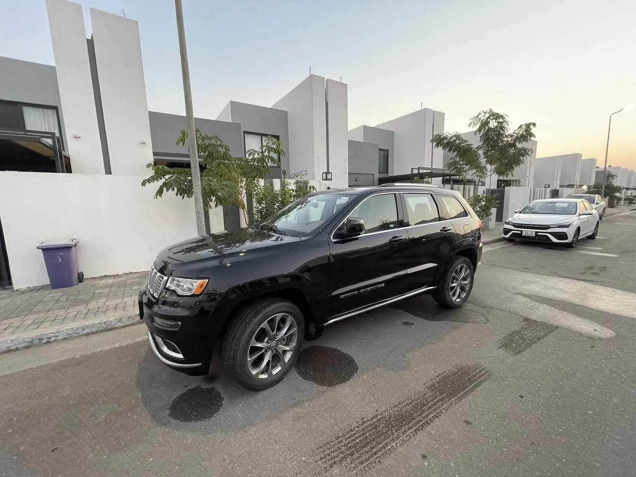 جيب كراند شيروكي
سوميت ٢٠٢١
فول مواصفات امريكي
ماشيه ٦٧ كيلو
28000$و بيه مجال للطيبين
***********
